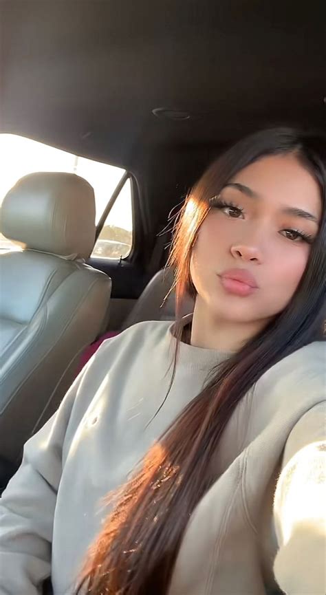 Pin By Pinner On Inspo Pretty Latinas Latina Makeup Looks Mexican Girl