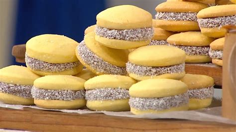 Deliciosos Alfajores De Maicena Argentinos Con Az Car Impalpable La