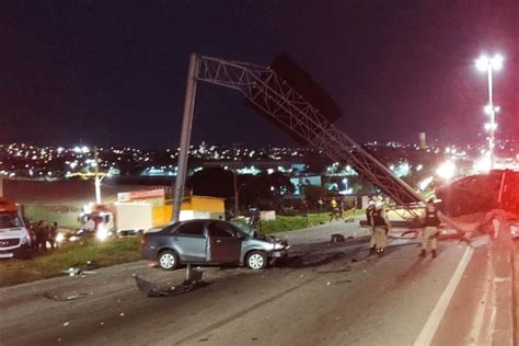 Duas pessoas morrem em dois acidentes no Anel Viário de Belo Horizonte