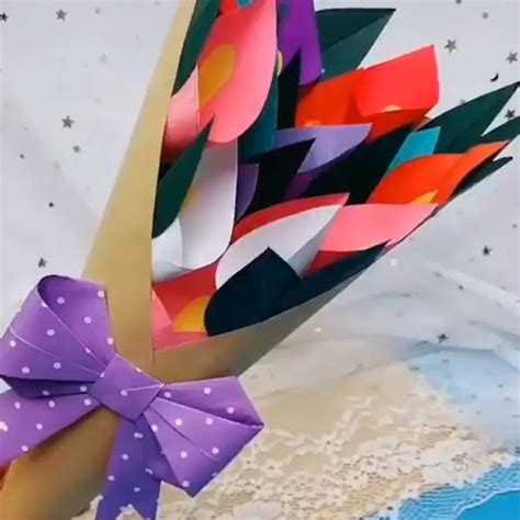 Как сделать веер с цветами из бумаги на 8 Марта: мастер-класс с видео и ...