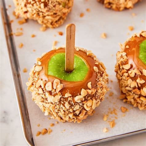 Best Caramel Apple Recipe - How To Make Caramel Apples