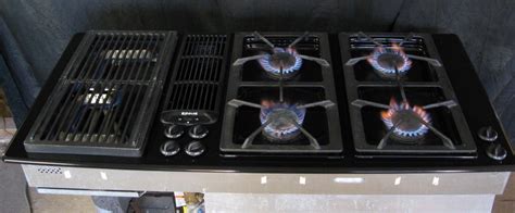 Jenn Air Downdraft Gas Cooktop - Decor Art