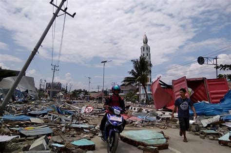 Hundreds Killed In Indonesia Quake Tsunami Abs Cbn News