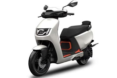 hero vida  affordable  electric scooter set  july st launch