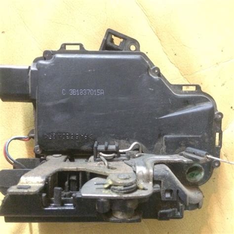 Куплю рабочий левый замок 3B1837015A — Skoda Octavia A4 Mk1, 1,6 л ...