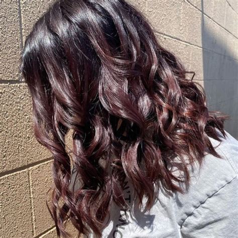 Alluring Brunette Balayage Hair Styles In Zohna