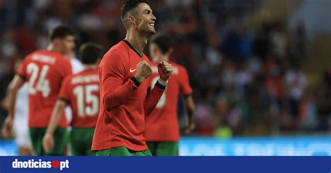 Cristiano Ronaldo Superou 900 Golos De Carreira Com Bis à Irlanda