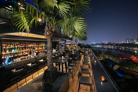 Best Sky Bar Ever In Hanoi The Best Review Of The Majesty Sky Bar