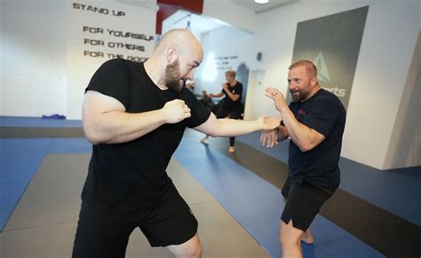 Effektive Selbstverteidigung Krav Maga K Mpfen Wie Israelische