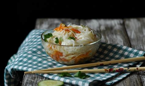 постная Рисовая лапша с овощами