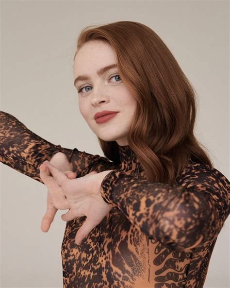 Sadie Sink For Givenchy Celebridades Famosos Fotos De Besos