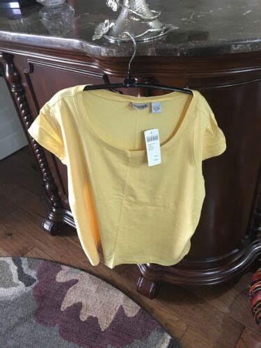 CHICO S BANANA ANGEL KNIT TWIST SS TOP Chicos Sz 3 NWT 32 00 EBay