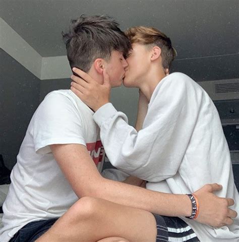 Daily Gay Guys U On Twitter Lots Of Https T Co Swhtgkwuoz Twitter