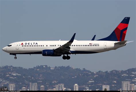 N389DA Delta Air Lines Boeing 737 832 WL Photo By Ronald Vermeulen