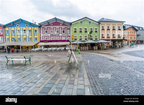 Mondsee village and lake hi-res stock photography and images - Alamy