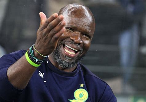 Steve Komphela Considers Returning To Kaizer Chiefs Sa People