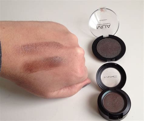 Mac Club Eyeshadow Swatch