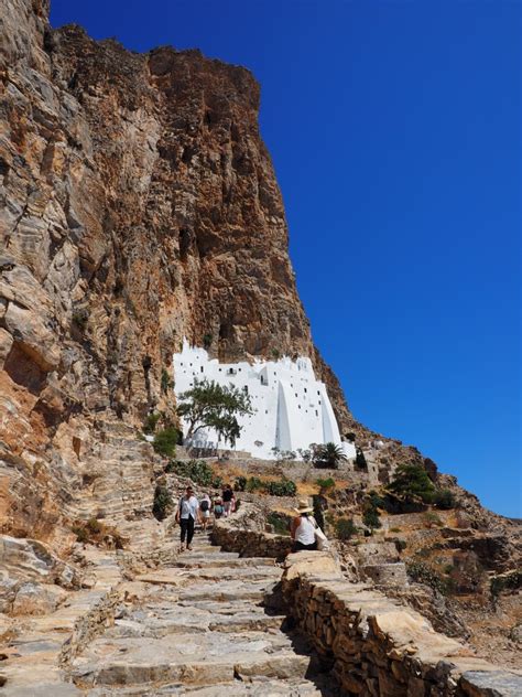 Visiter Le monastère de Chozoviotissa en Famille Les P tits Covoyageurs