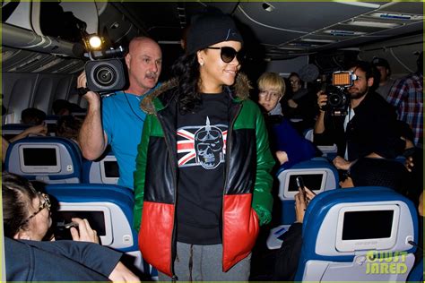 Rihanna Emerges On 777 Tour Flight To Nyc First Pics Photo 2761459