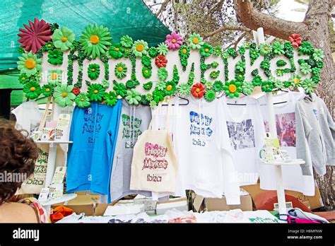 Hippy Market Punta Arabi Es Canar On The Last Market For The Season In