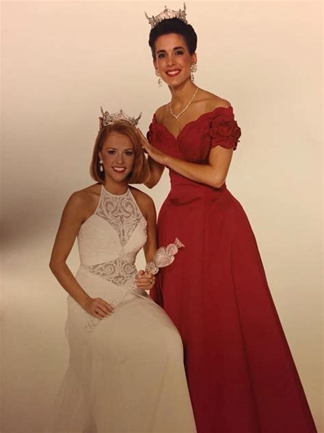 Miss America 1996 Shawntel Smith Oklahoma Crowned By Heather Whitestone Miss America 1995