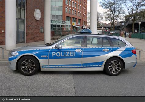 Einsatzfahrzeug HH 7050 BMW 520d Touring FuStW A D BOS