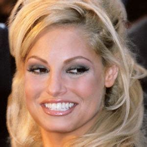 Trish Stratus - Age, Family, Bio | Famous Birthdays