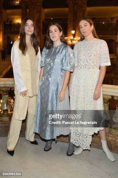 Este Danielle Alana Haim Photos Et Images De Collection Getty Images