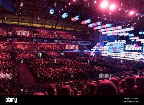 Web Gipfel 2017 Bühne Am Altice Arena In Lissabon Portugal Europa