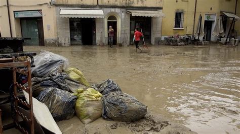 Dramma Nel Dramma Elicottero Di Soccorso Precipita In Emilia Romagna