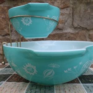 Vintage Pyrex Balloons Promotional Chip Dip Set With Bracket And Hot Air Balloons