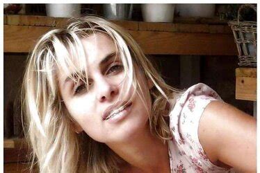 Severine Offre Son Cul ZB Porn