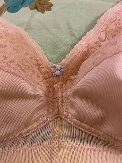 Vintage S S Beige Nude Floral Lace Soft Cup F Gem