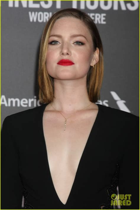 Picture Of Holliday Grainger