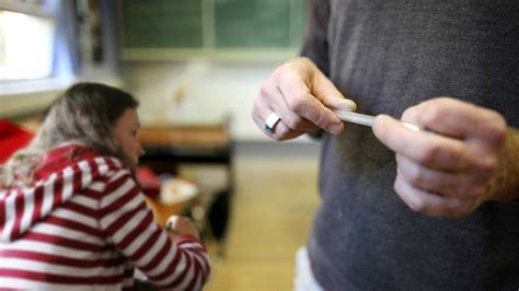 Gesetzeslücke Lehrer darf Sex mit Jähriger haben NDR de Fernsehen Sendungen A Z