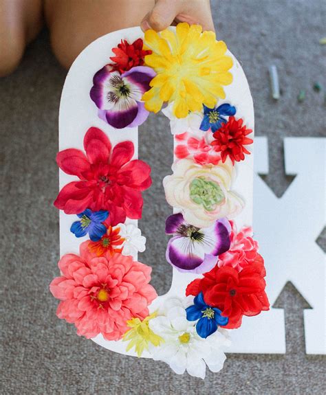 Flower Letter DIY - Sincerely Katerina