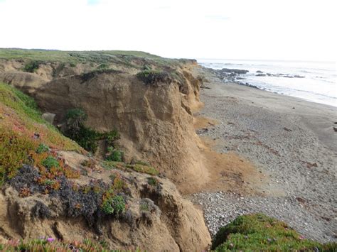 San Simeon City Beach in San Simeon, CA - California Beaches