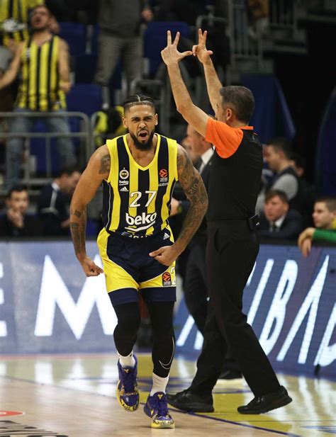 Jasikevičius fark yarattı Fenerbahçe Beko geriden gelip Zalgiris