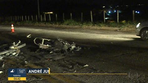 Duas Motos Batem De Frente E Deixam Mortos Em Sabar Na Grande Bh