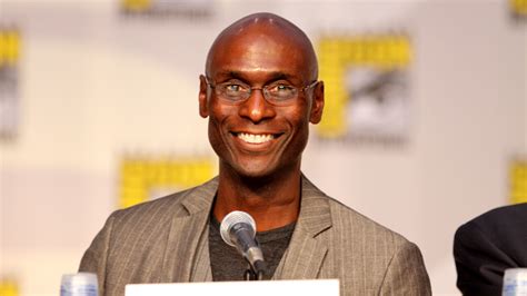 Destiny 2 Players Pay Tribute To Lance Reddick Kjc Esports