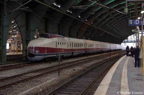 Vt Der Ehemaligen Dr Steht Im Bahnhof Berlin Ostbahnhof