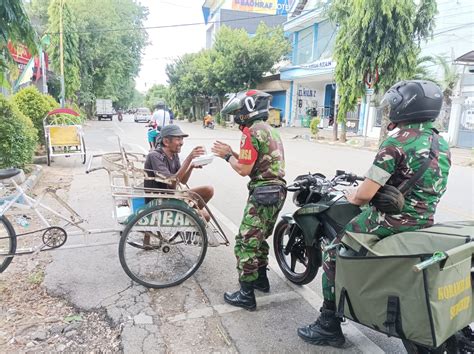 Jum At Berkah Koramil Kota Rutin Berbagi Ratusan Nasi Kotak