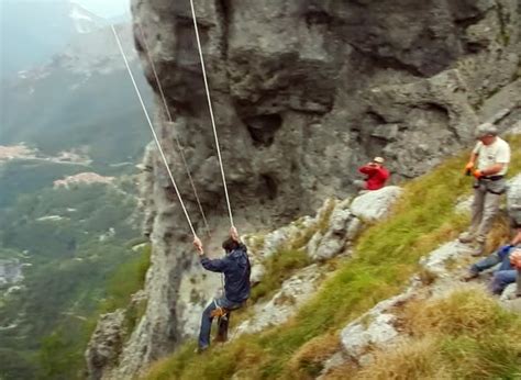 Lasciarsi Dondolare Dal Monte Forato Torna La Valle Delle Meraviglie