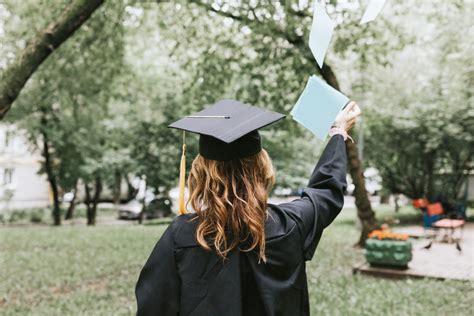 C Mo Vestirse Para Una Graduaci N El Vestidor De Fabiola