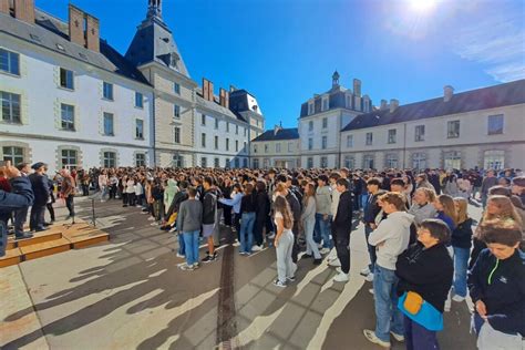 Attentat D Arras Un Hommage Rendu Aux Victimes Dans Un Lyc E De Rennes