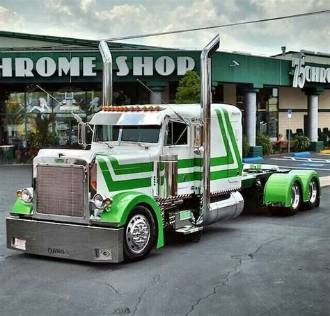 Pin By Pure Beauty On Smokin Stacks Trucks Peterbilt Peterbilt