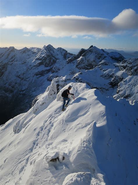 A Fast Winter Cuillin Ridge Traverse