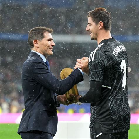 Madrid Zone On Twitter Courtois With His Idol Iker