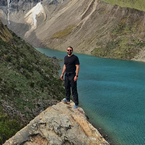 Customers react to the new USPS QR code label system 27