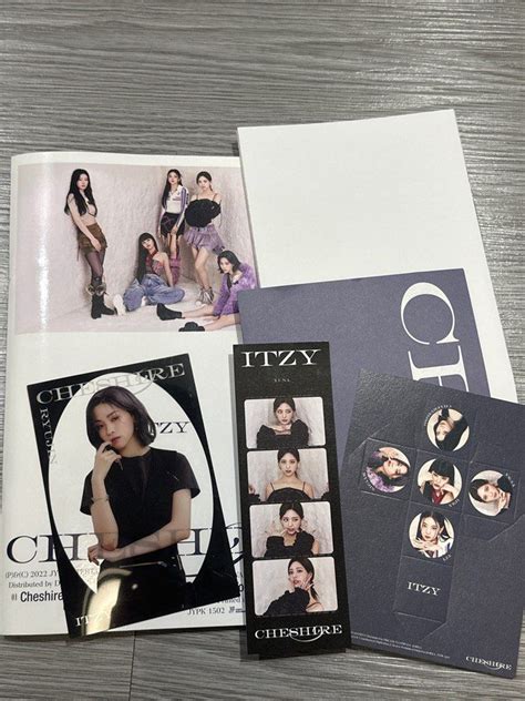 WTS Itzy Unsealed Cheshire Standard Ver B Ver Yeji Lia Ryujin